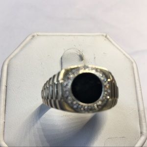 10K yellow gold stamped diamonds ring